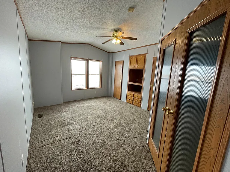 60 2nd St SW #16 — Photo 5