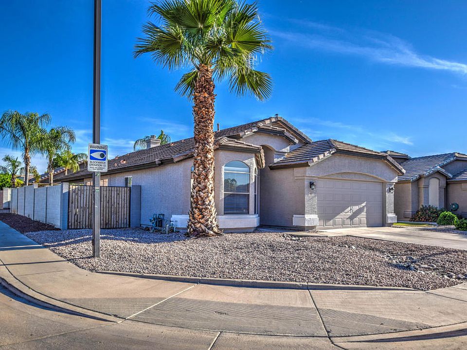1st image of 483 E Sherri Dr