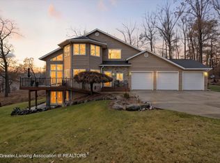 2630 Winona Dr, Osseo, MI 49266