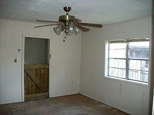 3rd image of 1312 S El Paso Ave