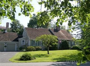 7 Bird Ln, Rye, NY 10580