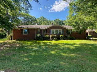 108 Pine Rd, Laurens, SC 29360