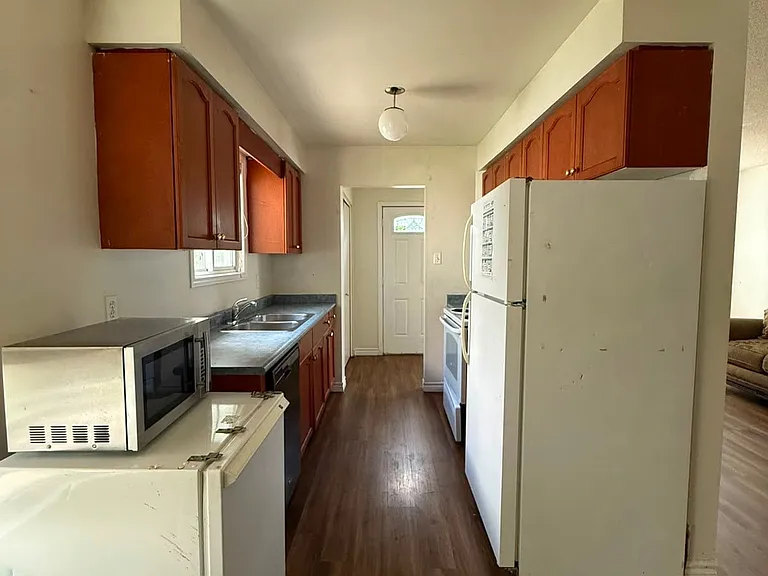 972 Prosperity Ct — Photo 15