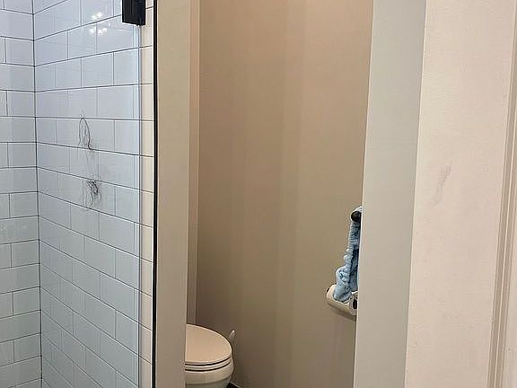 2nd image of 1627 Fairmount Ave #A