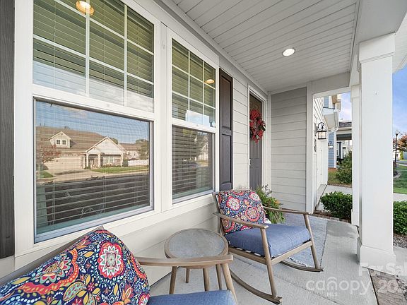 4th image of 4217 Twenty Grand Dr