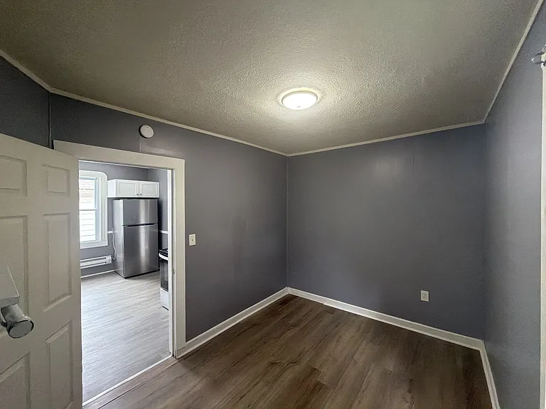 4144 Hyde Ave — Photo 6