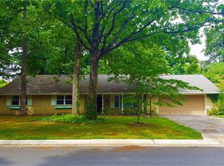 920 S 14th Pl, Rogers, AR 72758