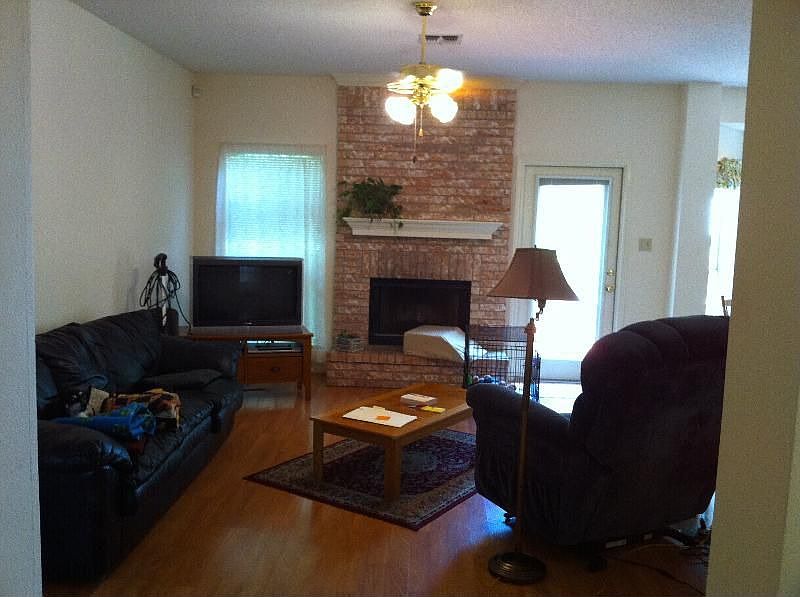 2nd image of 1203 Canyon Parke Dr