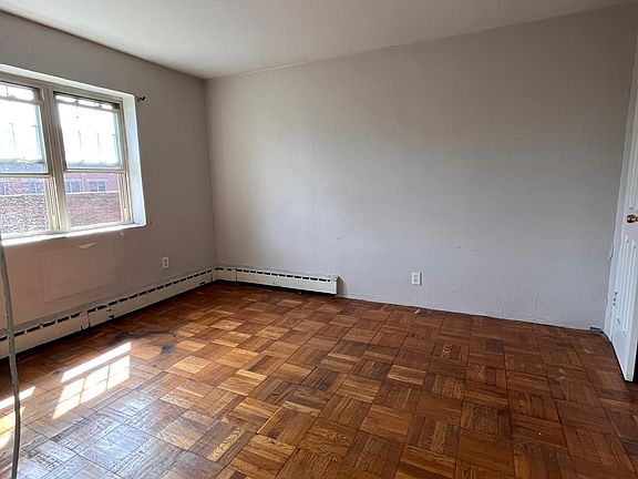 5th image of 31 Duncan Ave #4C