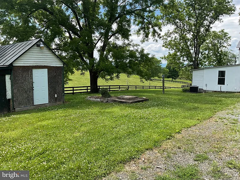 6774 Leeds Manor Rd — Photo 24