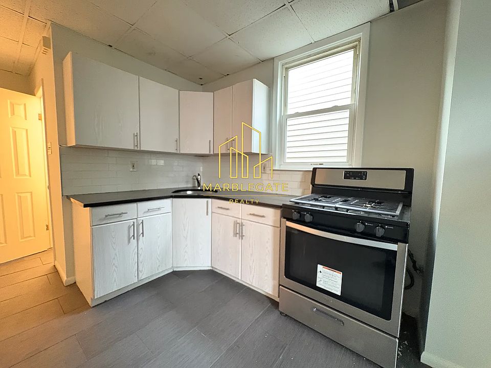 1st image of 346 Armstrong Ave #22