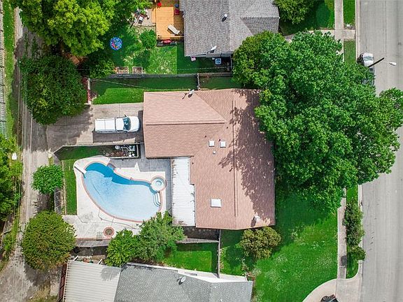 3rd image of 11454 Glen Cross Dr