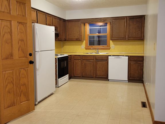 3rd image of 2672 Ruble Dr