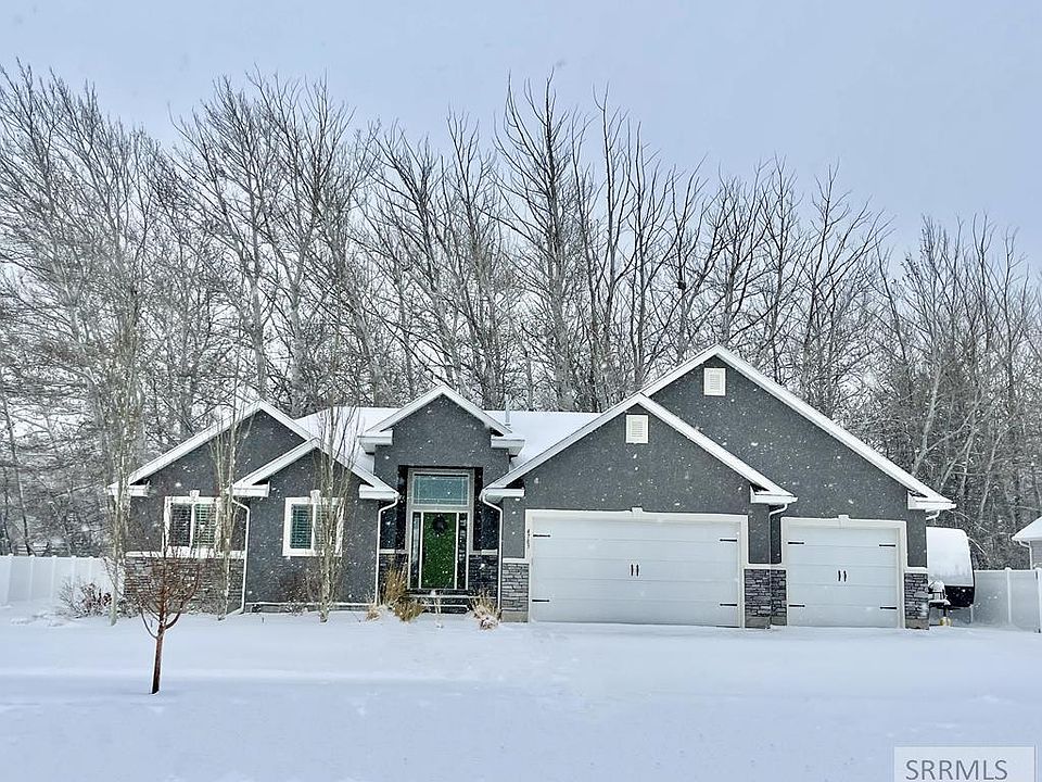 1st image of 4783 Mountain Bend Dr