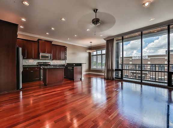 3rd image of 2129 W Belmont Ave Unit 4E