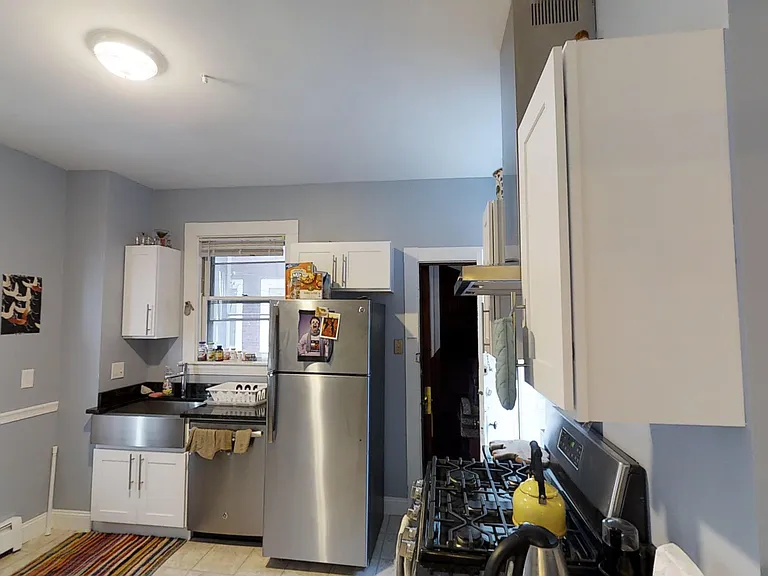 200 Harvard St #2A — Photo 2