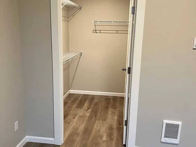 410 Apartments in Beautiful Bonney Lake, Washington — Photo 24