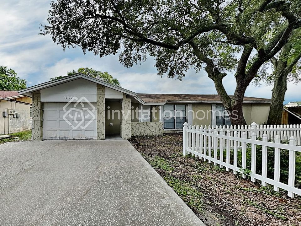 1st image of 10102 Pine Trails Ct
