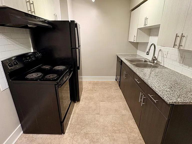 Flats at DeBoer Park — Photo 14