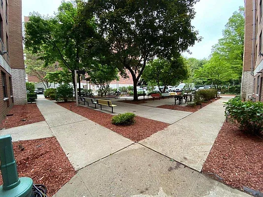 Rented by Lang Realty LLC | media 8