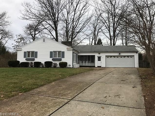 1st image of 2661 Burlingham Dr