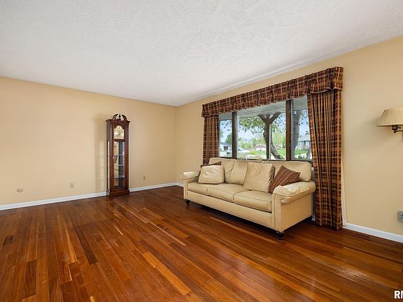 5th image of 9909 W Buckhaven Ct