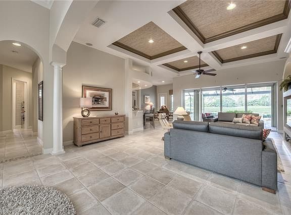 4th image of 22240 Kenwood Isle Dr