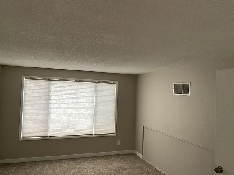 3051 Whitbeck Blvd — Photo 8