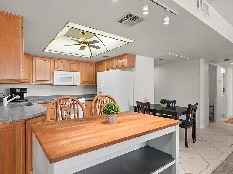 7910 E Camelback Rd #312 — Photo 6