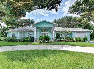 809 E 18th Ave, New Smyrna Beach, FL 32169