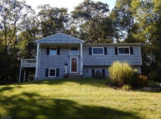 202 Mooney Rd, Flanders, NJ 07836