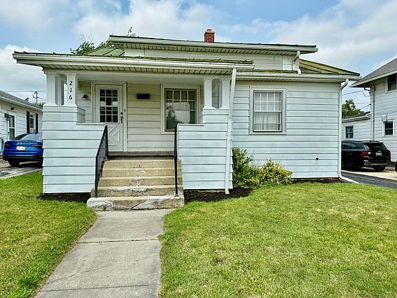 2nd image of 216 18th St