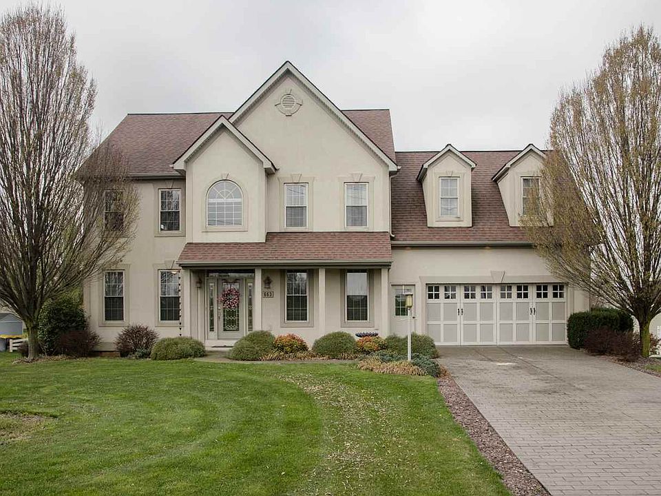 1st image of 663 Oakwood Dr