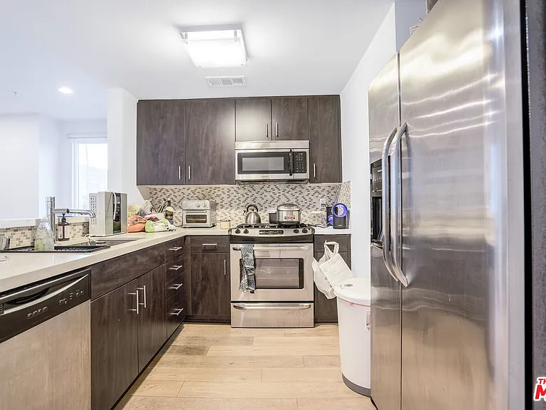436 S Virgil Ave #312 — Photo 14