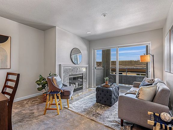 4th image of 1504 Aurora Ave N APT 211