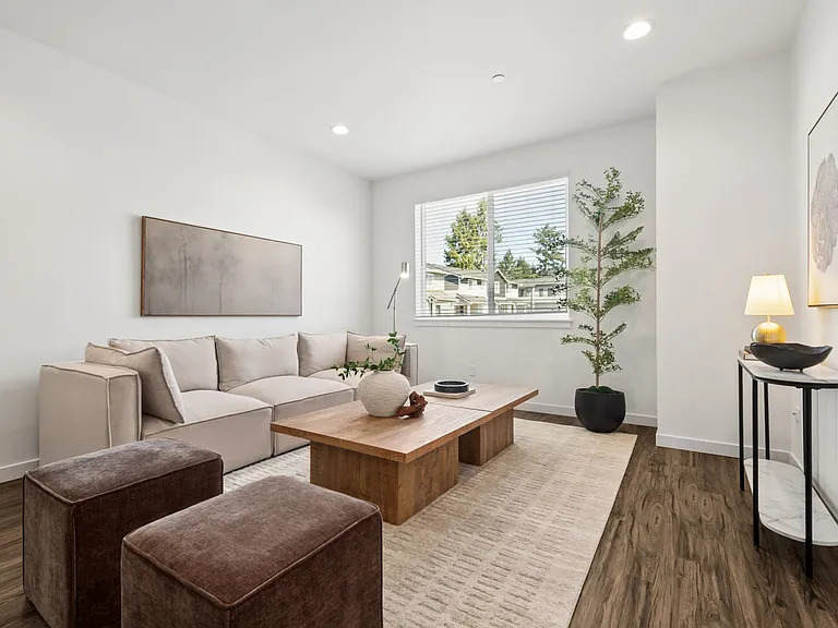 115 SW 181st Pl #C — Photo 12
