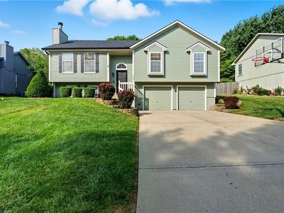 1204 NE Beacon Ave, Lees Summit, MO, 64086