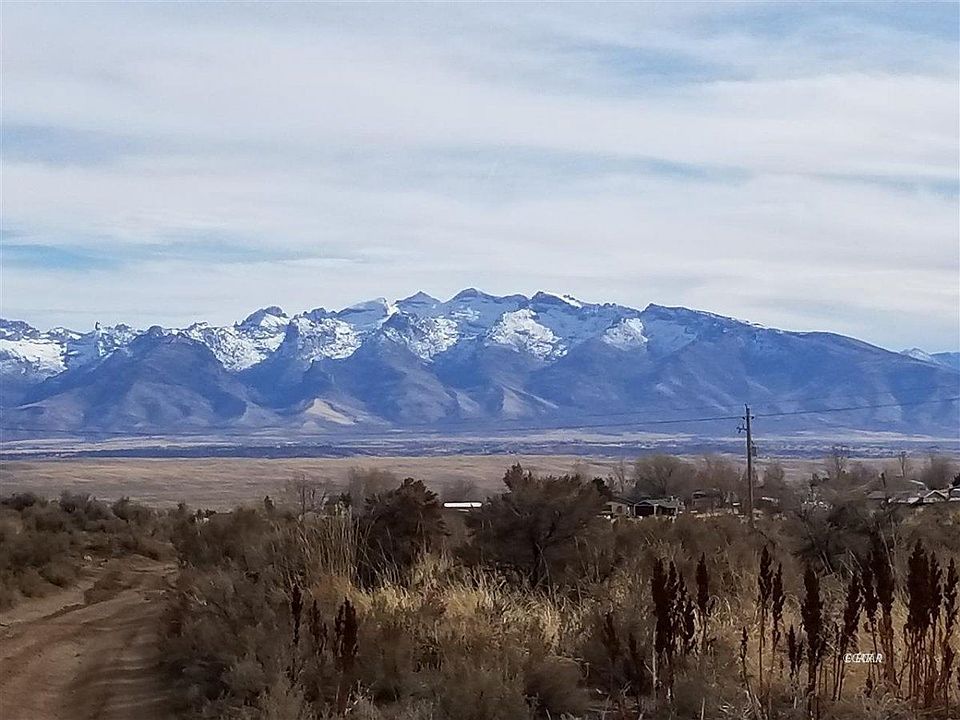 2nd image of 951 Jarbidge Ave