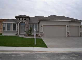 2942 S Grant St, Kennewick, WA 99338