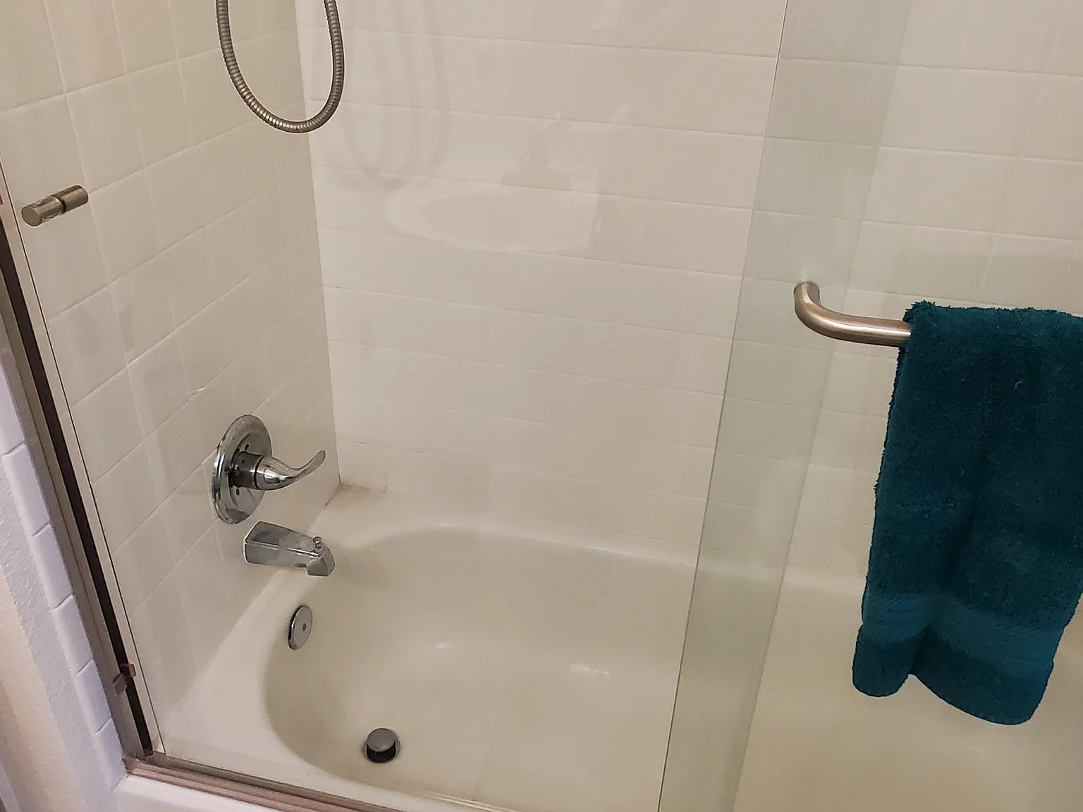 3 bed, 1800 sqft, $850 — Photo 3