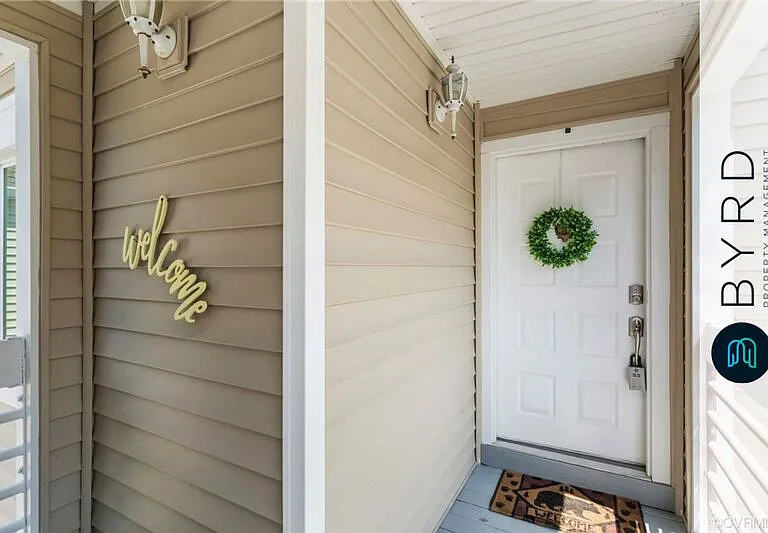 206 Water Pointe Ct — Photo 2