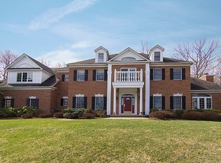 4 Colts Run, Chester, NJ 07930