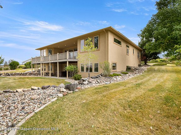 5th image of 31 Boulder Ridge Dr
