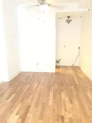 Rented by Lang Realty LLC | media 7