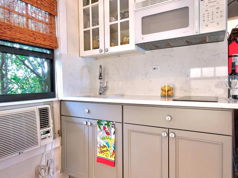 309 Hibiscus Ave — Photo 8