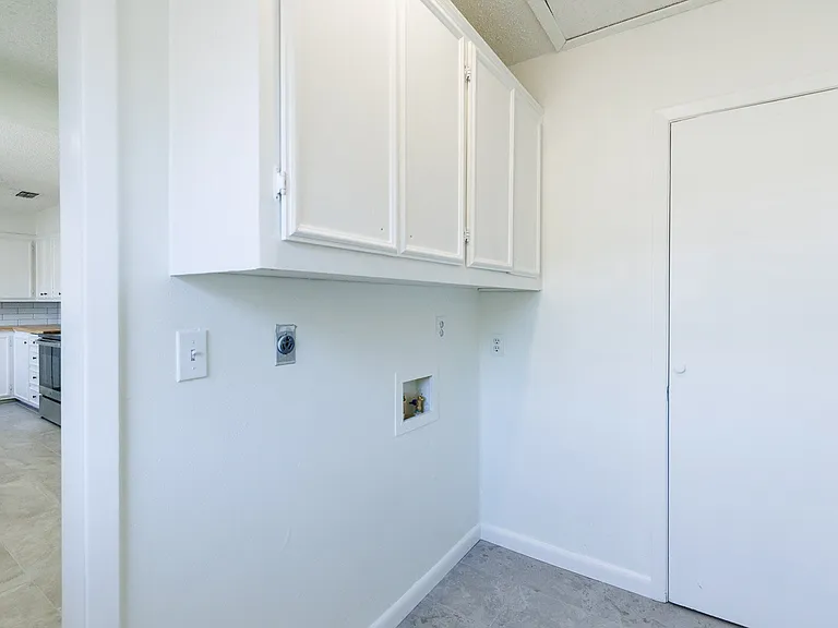 4308 40th St — Photo 13