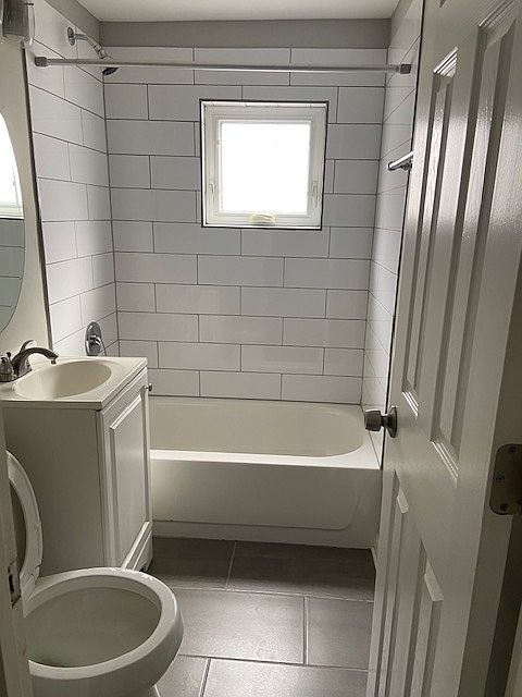 1st image of 2418 W 36th St #2