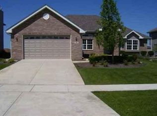 216 Westgate Dr, Peotone, IL 60468