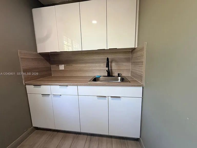 359 W 12th St #3 — Photo 8