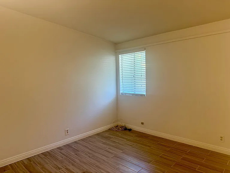 1123 Gravelia St — Photo 13